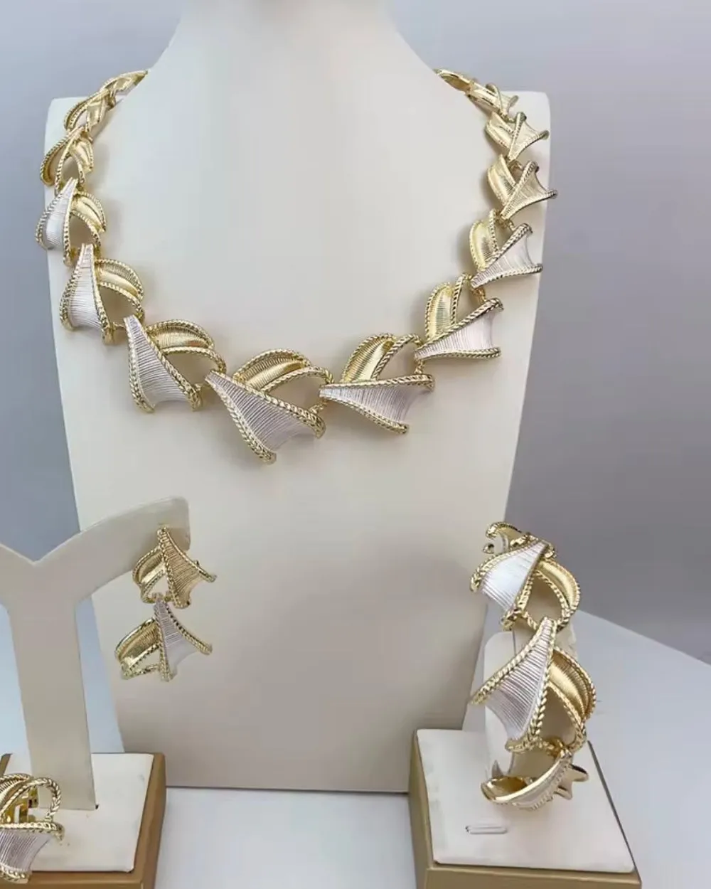 Lino Cuff — Cuff bracelet